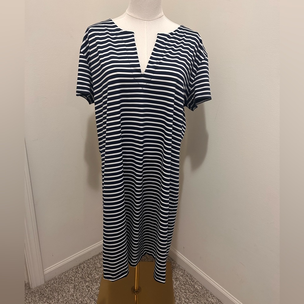 Vineyard Vines dress